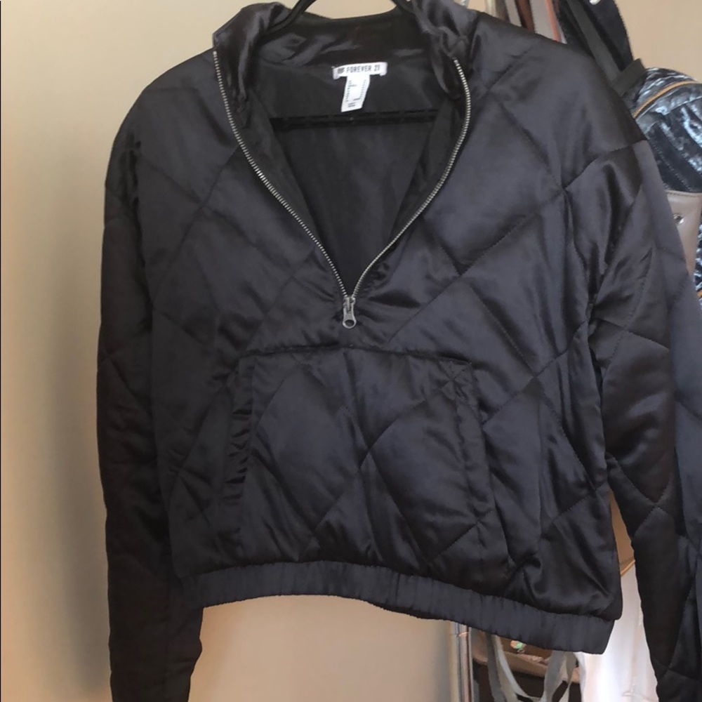 Black puffer lightweight jacket.